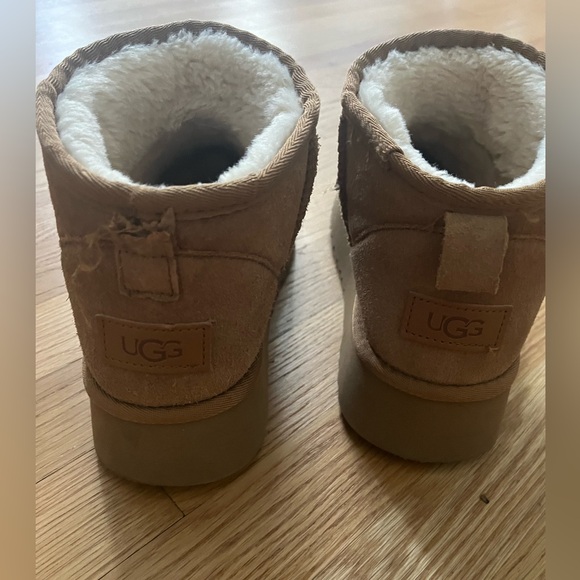 Ugg platform mini boots - Picture 3 of 4